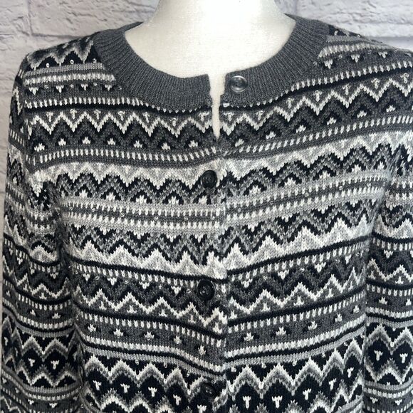 Talbots Women’s Grandmacore Lambswool Blend Beaded Cardigan Sweater Size Small - Picture 2 of 8